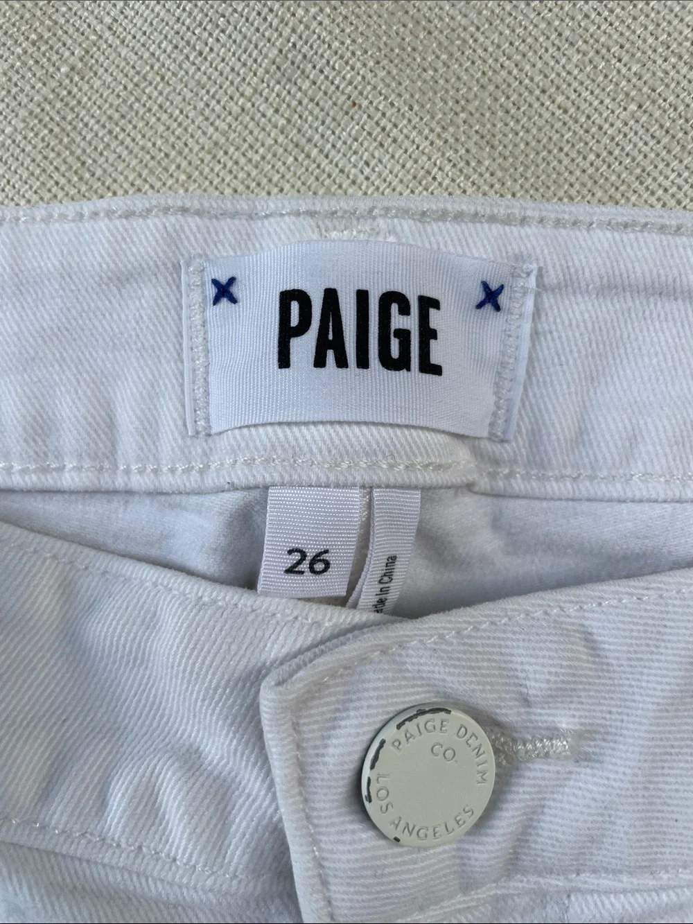 PAIGE Jax Knee Short White Cuffed Denim Cotton/Elastic Blend
